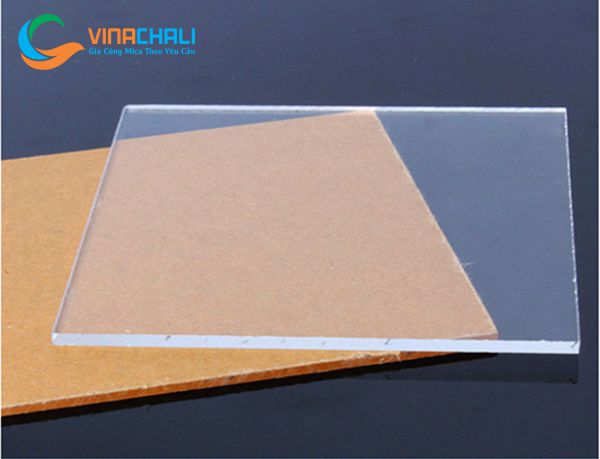Tấm mica trong suốt